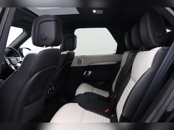 Used Land Rover Discovery 2023 for sale - 79263892: Photo