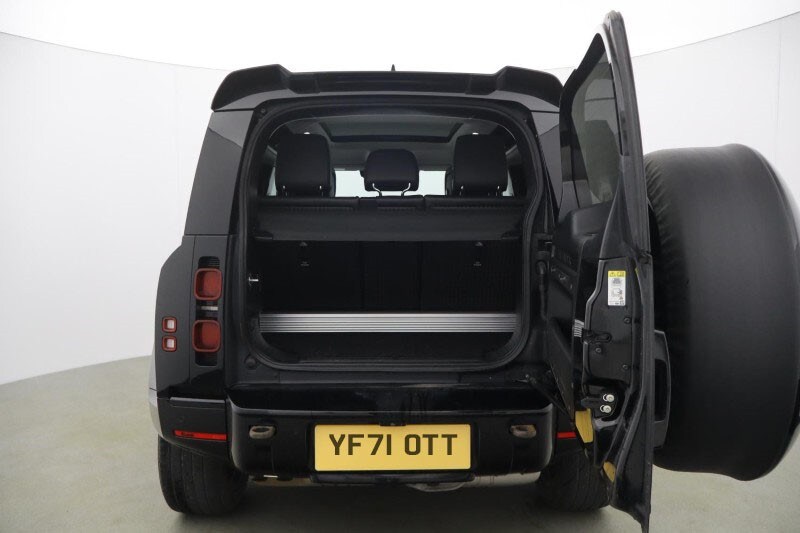 Used Land Rover Defender 2021 for sale - 78175989: Photo 11