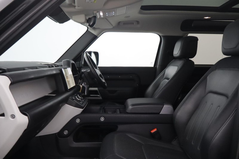 Used Land Rover Defender 2021 for sale - 78175989: Photo 4