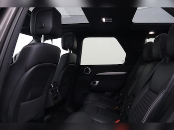 Used Land Rover Discovery 2023 for sale - 77888372: Photo