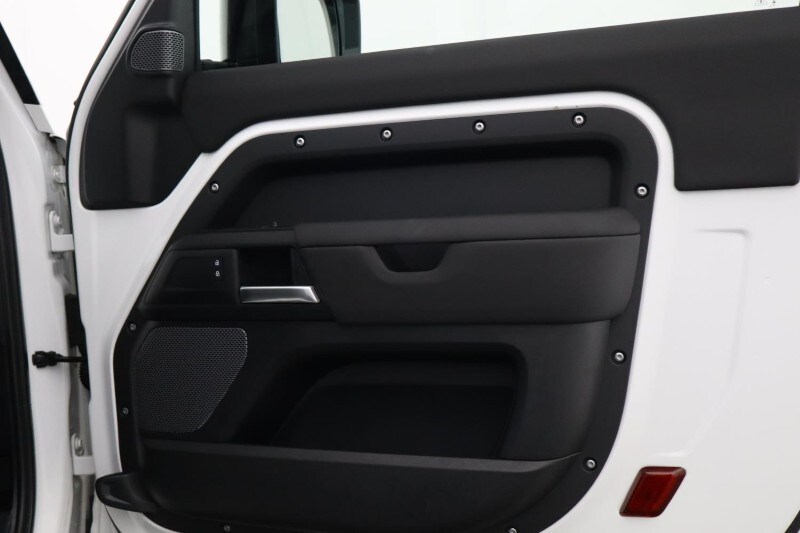 Used Land Rover Defender 2024 for sale - 78067154: Photo 38