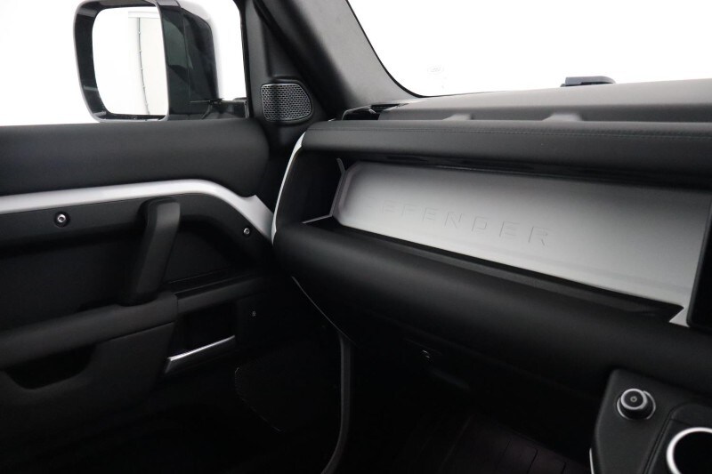Used Land Rover Defender 2024 for sale - 78067154: Photo 40
