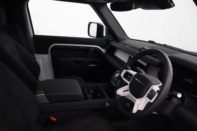Used Land Rover Defender 2024 for sale - 78067154: Photo 9