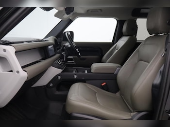 Used Land Rover Defender 2022 for sale - 79456755: Photo