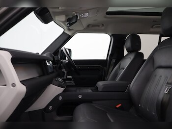 Used Land Rover Defender 2021 for sale - 78392923: Photo