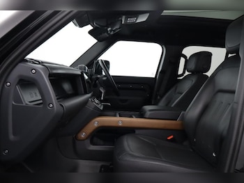 Used Land Rover Defender 2023 for sale - 79295545: Photo