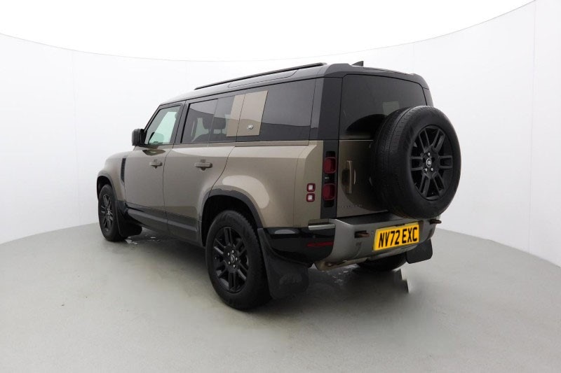 Used Land Rover Defender 2022 for sale - 76981068: Photo 2