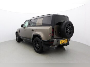 Used Land Rover Defender 2022 for sale - 76981068: Photo
