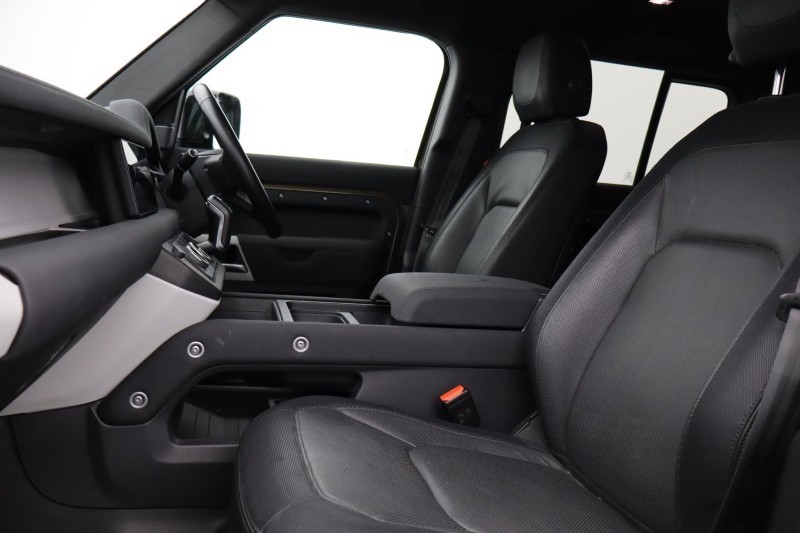 Used Land Rover Defender 2022 for sale - 76981068: Photo 3