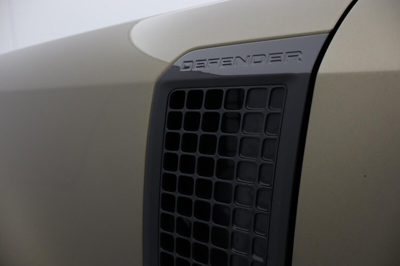 Used Land Rover Defender 2022 for sale - 76981068: Photo 32