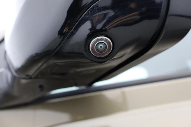 Used Land Rover Defender 2022 for sale - 76981068: Photo 33