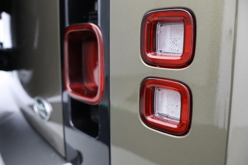 Used Land Rover Defender 2022 for sale - 76981068: Photo 36