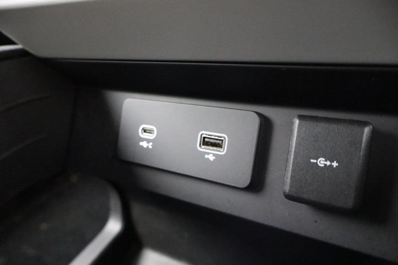 Used Land Rover Defender 2022 for sale - 76981068: Photo 40