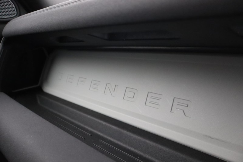 Used Land Rover Defender 2022 for sale - 76981068: Photo 51