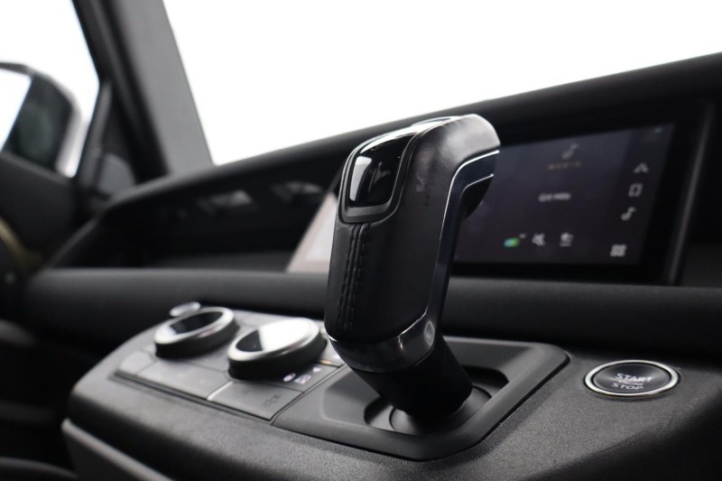 Used Land Rover Defender 2022 for sale - 76981068: Photo 53