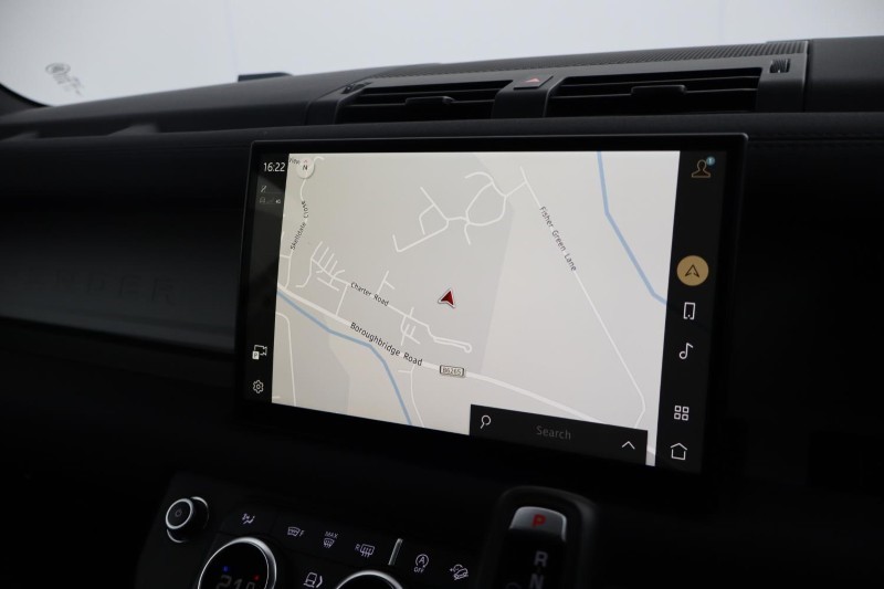 Used Land Rover Defender 2023 for sale - 78067148: Photo 11