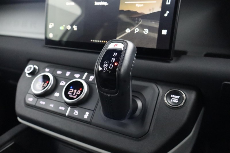 Used Land Rover Defender 2023 for sale - 78067148: Photo 13