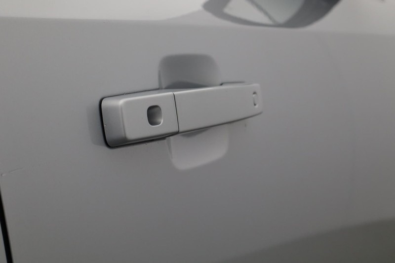 Used Land Rover Defender 2023 for sale - 78067148: Photo 30