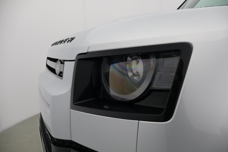 Used Land Rover Defender 2023 for sale - 78067148: Photo 36