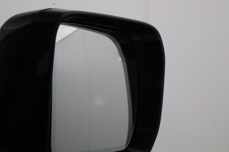 Used Land Rover Defender 2023 for sale - 78067148: Photo 49