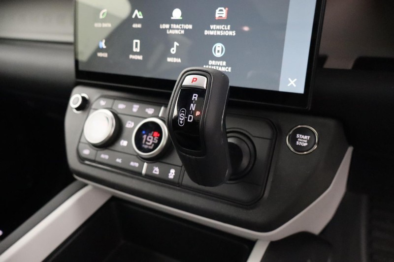 Used Land Rover Defender 2025 for sale - 77715020: Photo 13