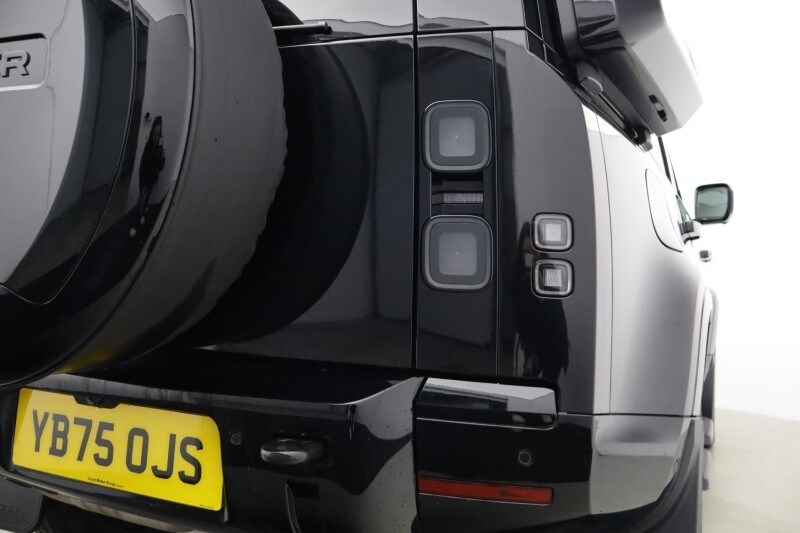 Used Land Rover Defender 2025 for sale - 77715020: Photo 24