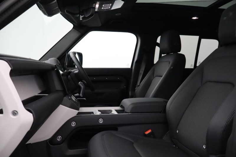 Used Land Rover Defender 2025 for sale - 77715020: Photo 3