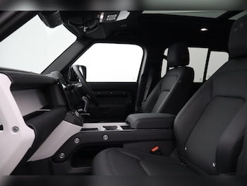 Used Land Rover Defender 2025 for sale - 77715020: Photo