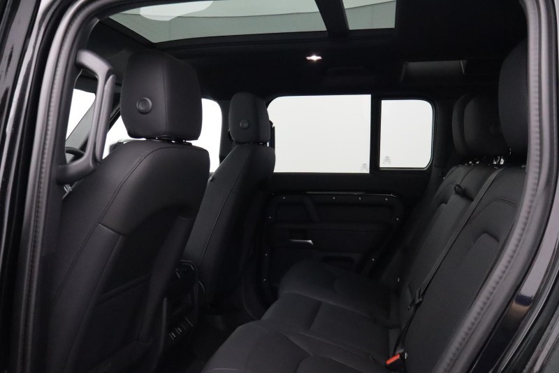 Used Land Rover Defender 2025 for sale - 77715020: Photo 4