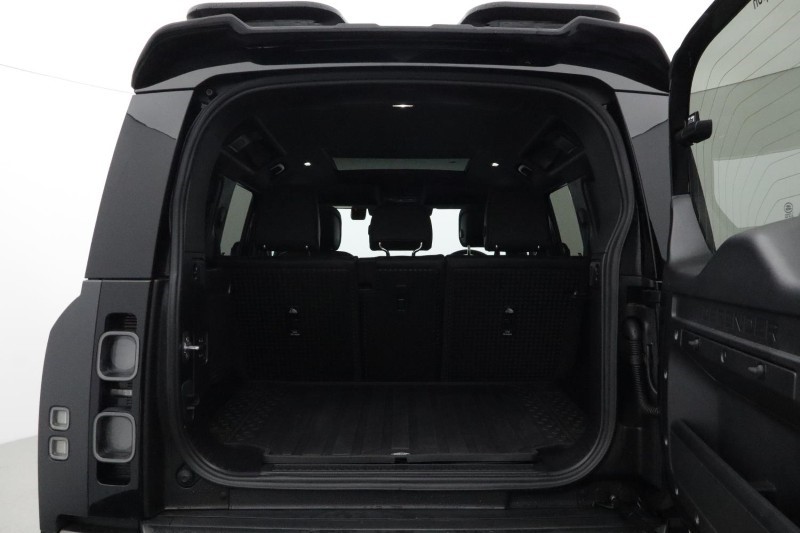 Used Land Rover Defender 2023 for sale - 76981809: Photo 10