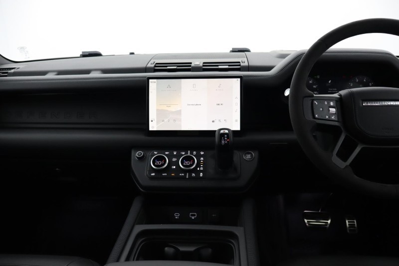 Used Land Rover Defender 2023 for sale - 76981809: Photo 14