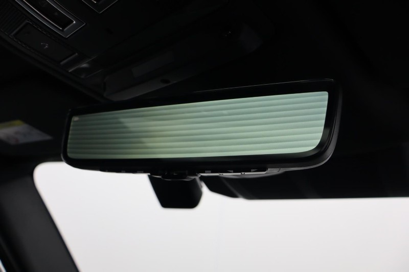 Used Land Rover Defender 2023 for sale - 76981809: Photo 27