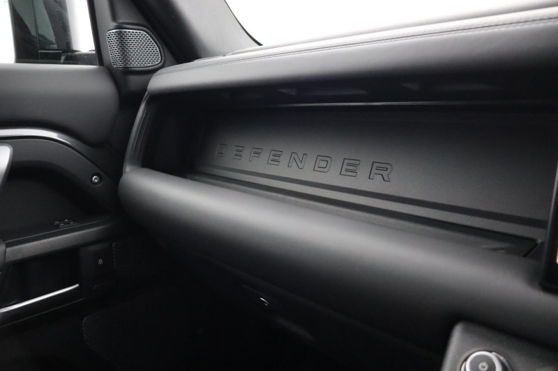 Used Land Rover Defender 2023 for sale - 76981809: Photo 30