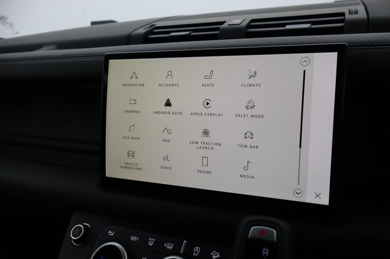 Used Land Rover Defender 2023 for sale - 76981809: Photo 35