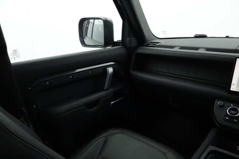 Used Land Rover Defender 2023 for sale - 76981809: Photo 70