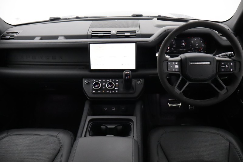 Used Land Rover Defender 2023 for sale - 76981809: Photo 9