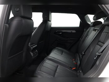 Used Land Rover Range Rover Evoque 2023 for sale - 77285838: Photo