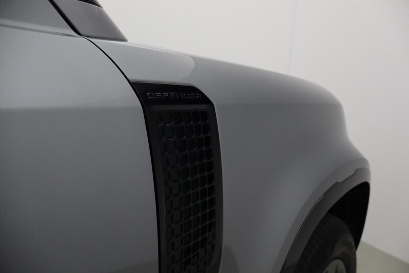 Used Land Rover Defender 2023 for sale - 77813026: Photo 35