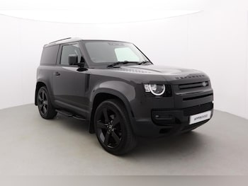 Used Land Rover Defender 2025 for sale - 77300592: Photo