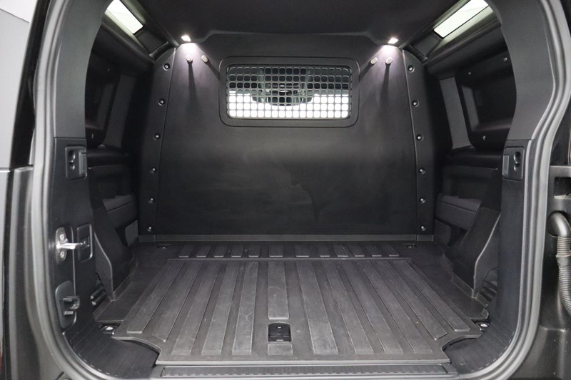 Used Land Rover Defender 2025 for sale - 77300592: Photo 29