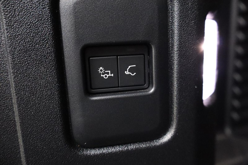 Used Land Rover Defender 2025 for sale - 77300592: Photo 31