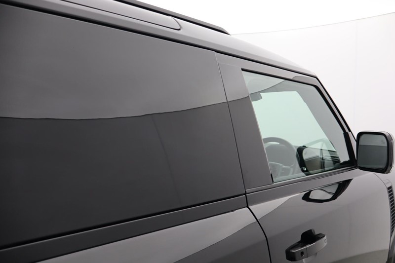 Used Land Rover Defender 2025 for sale - 77300592: Photo 35