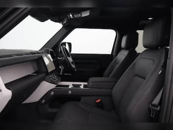 Used Land Rover Defender 2026 for sale - 79746320: Photo