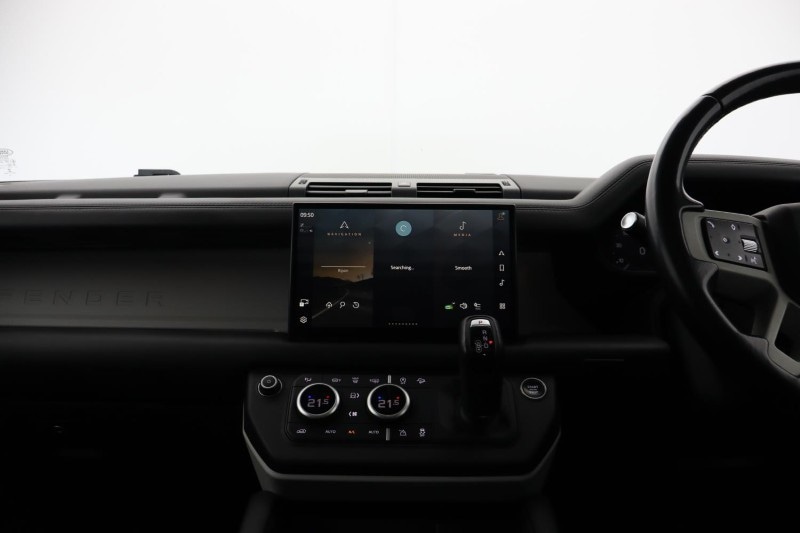 Used Land Rover Defender 2022 for sale - 77715018: Photo 14