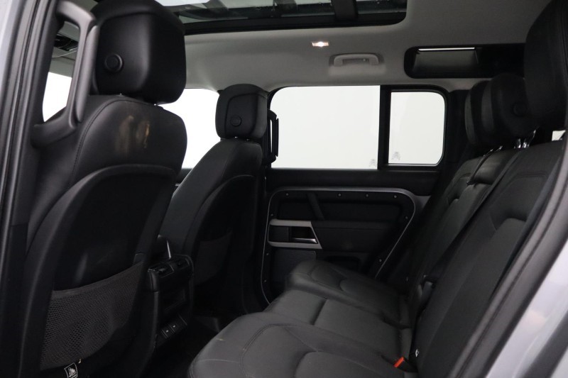 Used Land Rover Defender 2022 for sale - 77715018: Photo 4