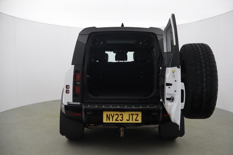 Used Land Rover Defender 2023 for sale - 78199128: Photo 11