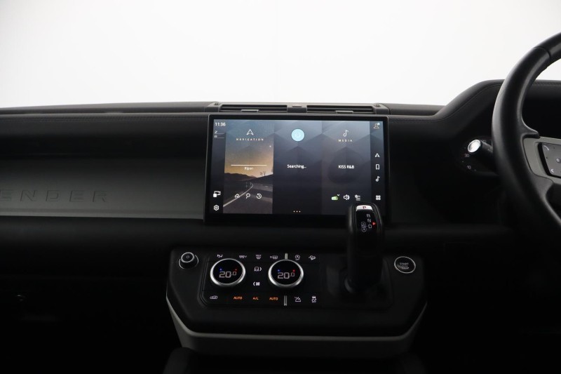 Used Land Rover Defender 2023 for sale - 78199128: Photo 15