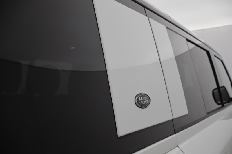 Used Land Rover Defender 2023 for sale - 78199128: Photo 31