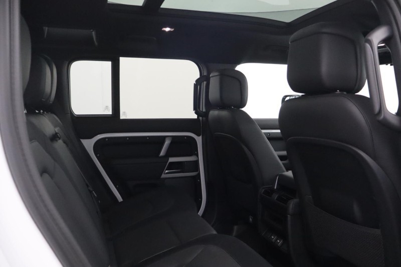 Used Land Rover Defender 2023 for sale - 78199128: Photo 32