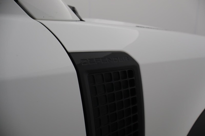 Used Land Rover Defender 2023 for sale - 78199128: Photo 34